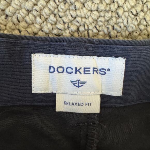 Dockers Regular Fit Pleated Workwear Pants US Men's 42x30 - Picture 2 of 6